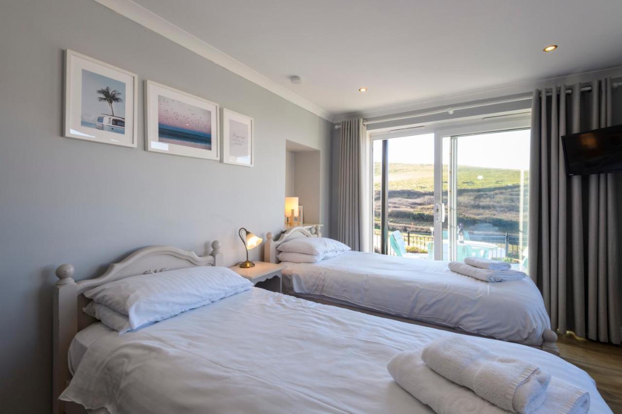 Beachcombers Apartments New Quay Extérieur photo