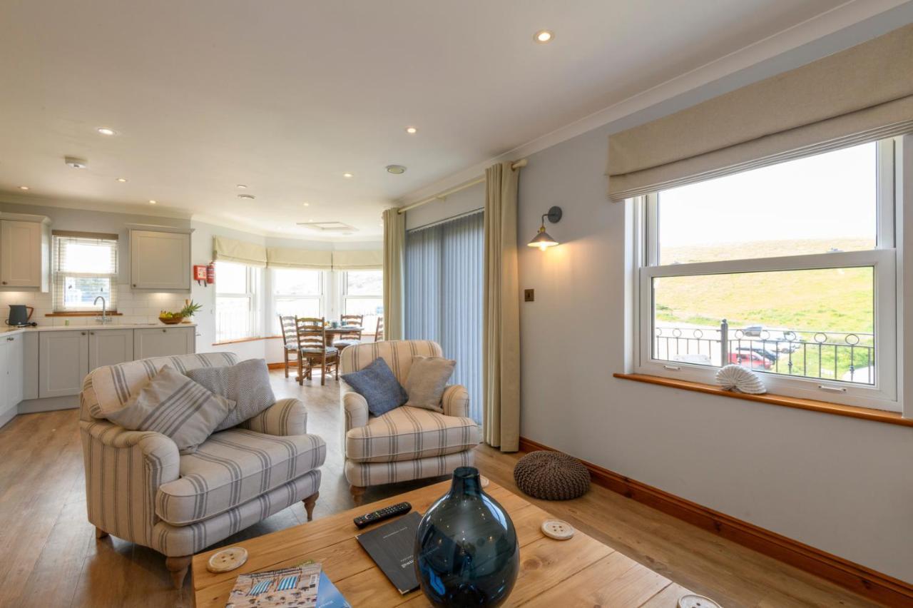 Beachcombers Apartments New Quay Extérieur photo