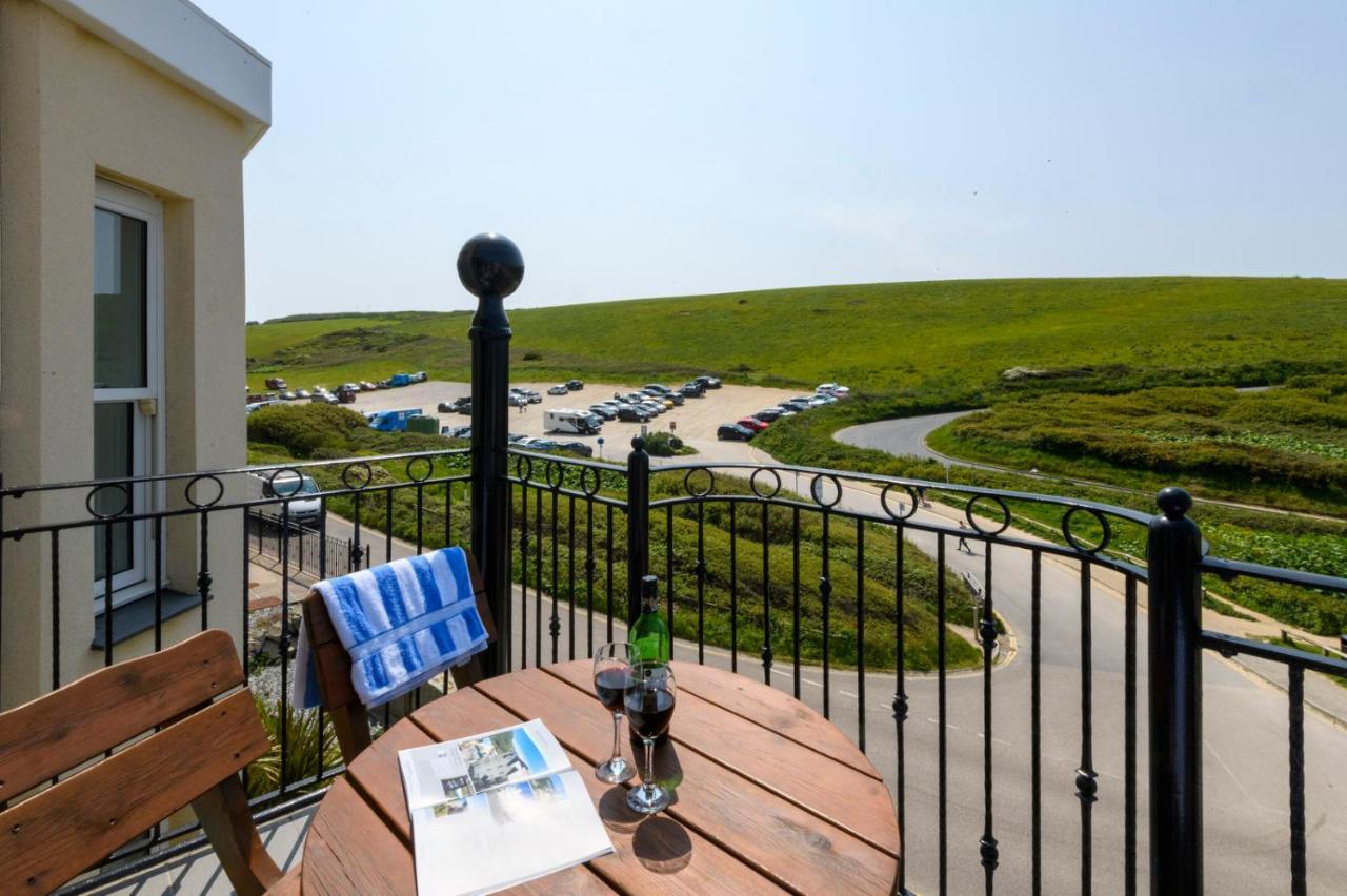 Beachcombers Apartments New Quay Extérieur photo