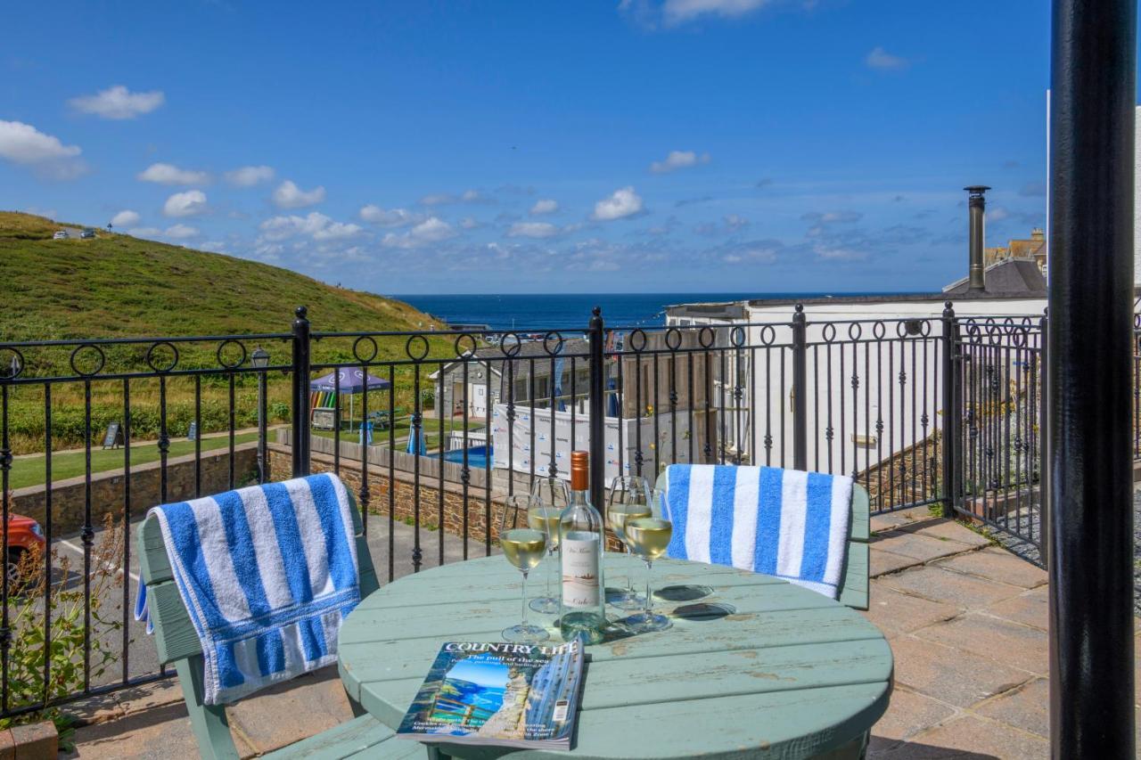 Beachcombers Apartments New Quay Extérieur photo