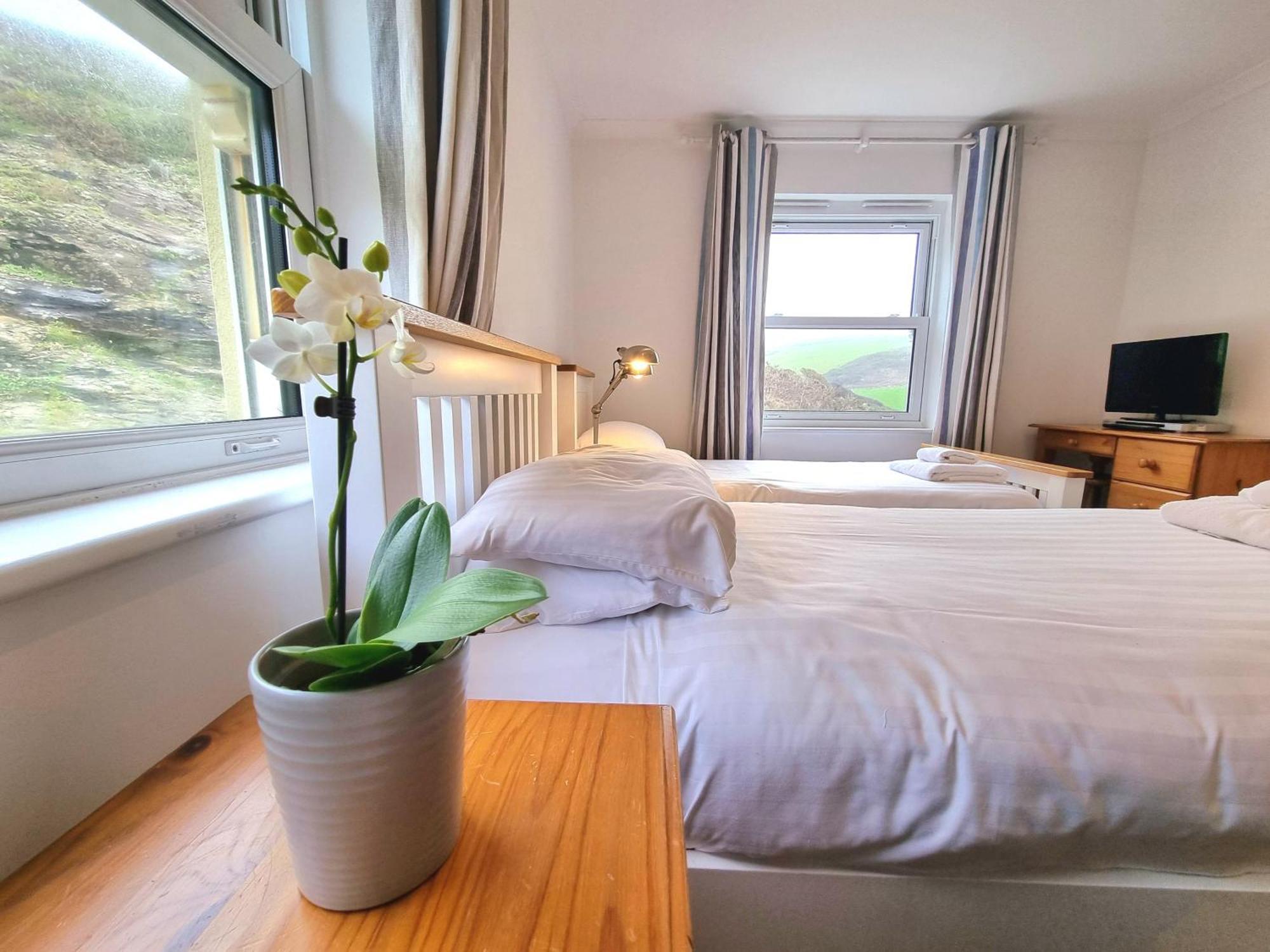 Beachcombers Apartments New Quay Extérieur photo