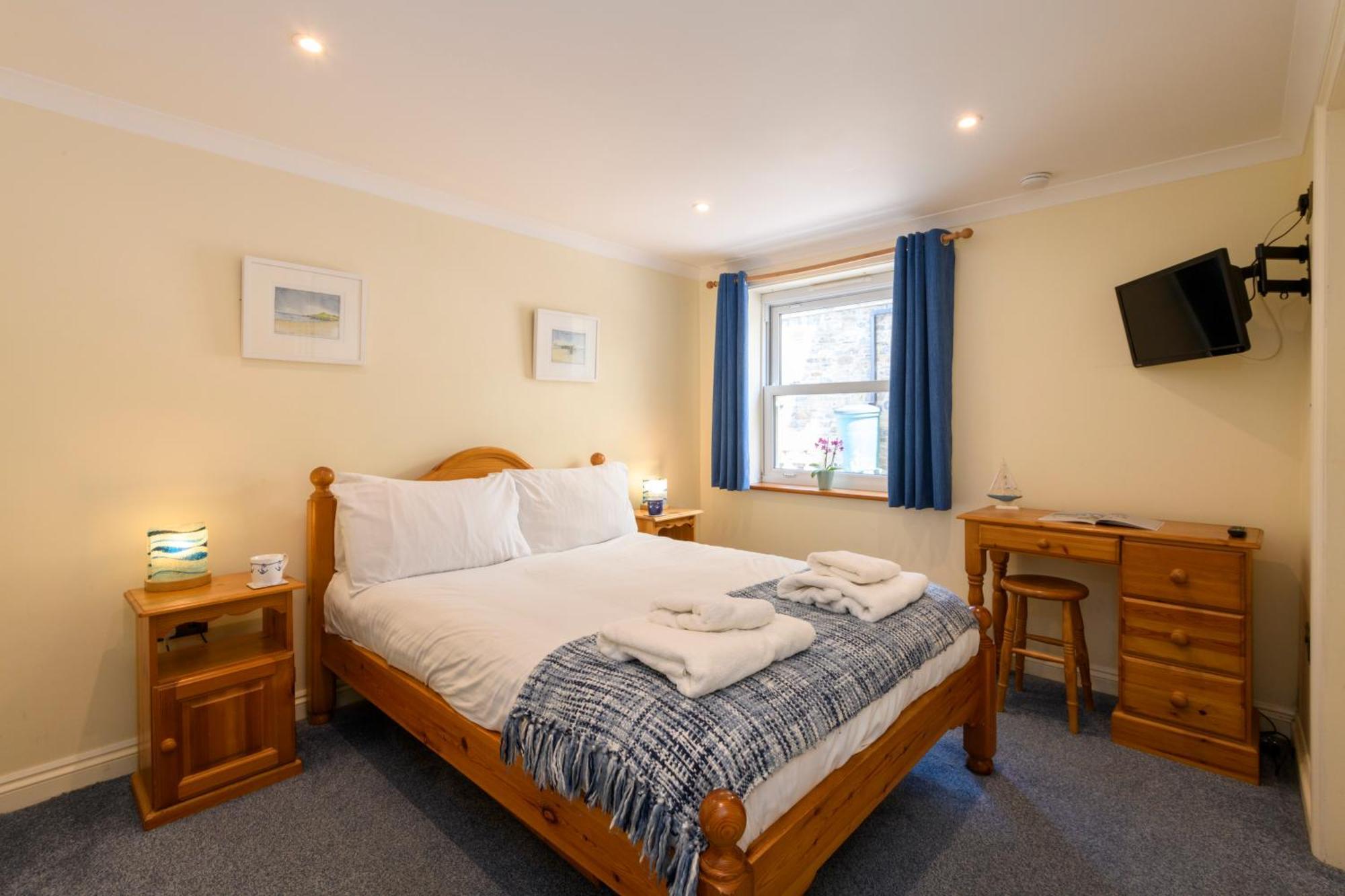 Beachcombers Apartments New Quay Extérieur photo