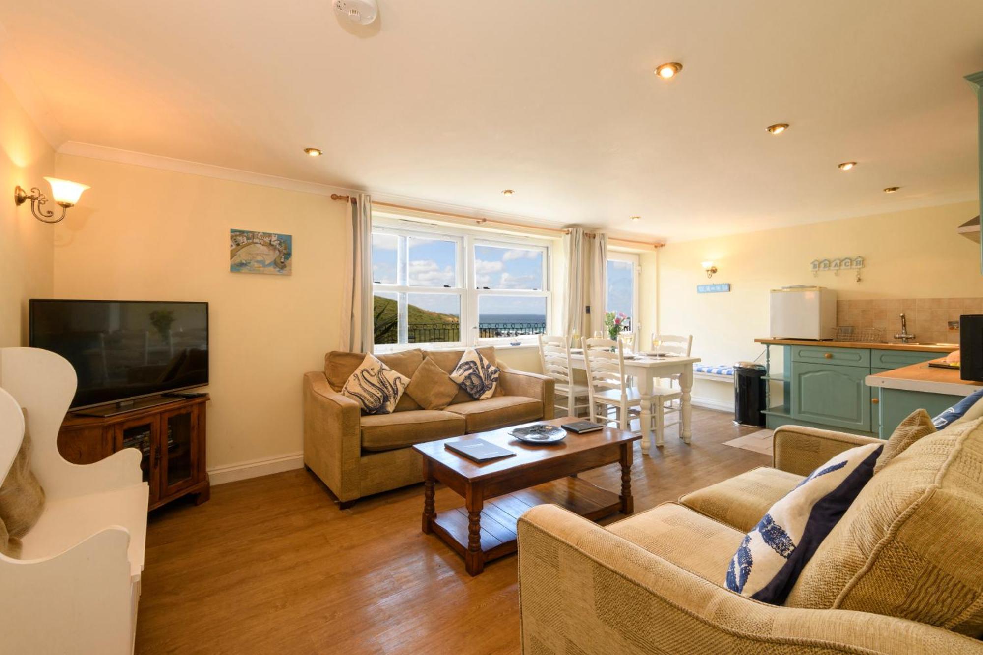 Beachcombers Apartments New Quay Extérieur photo