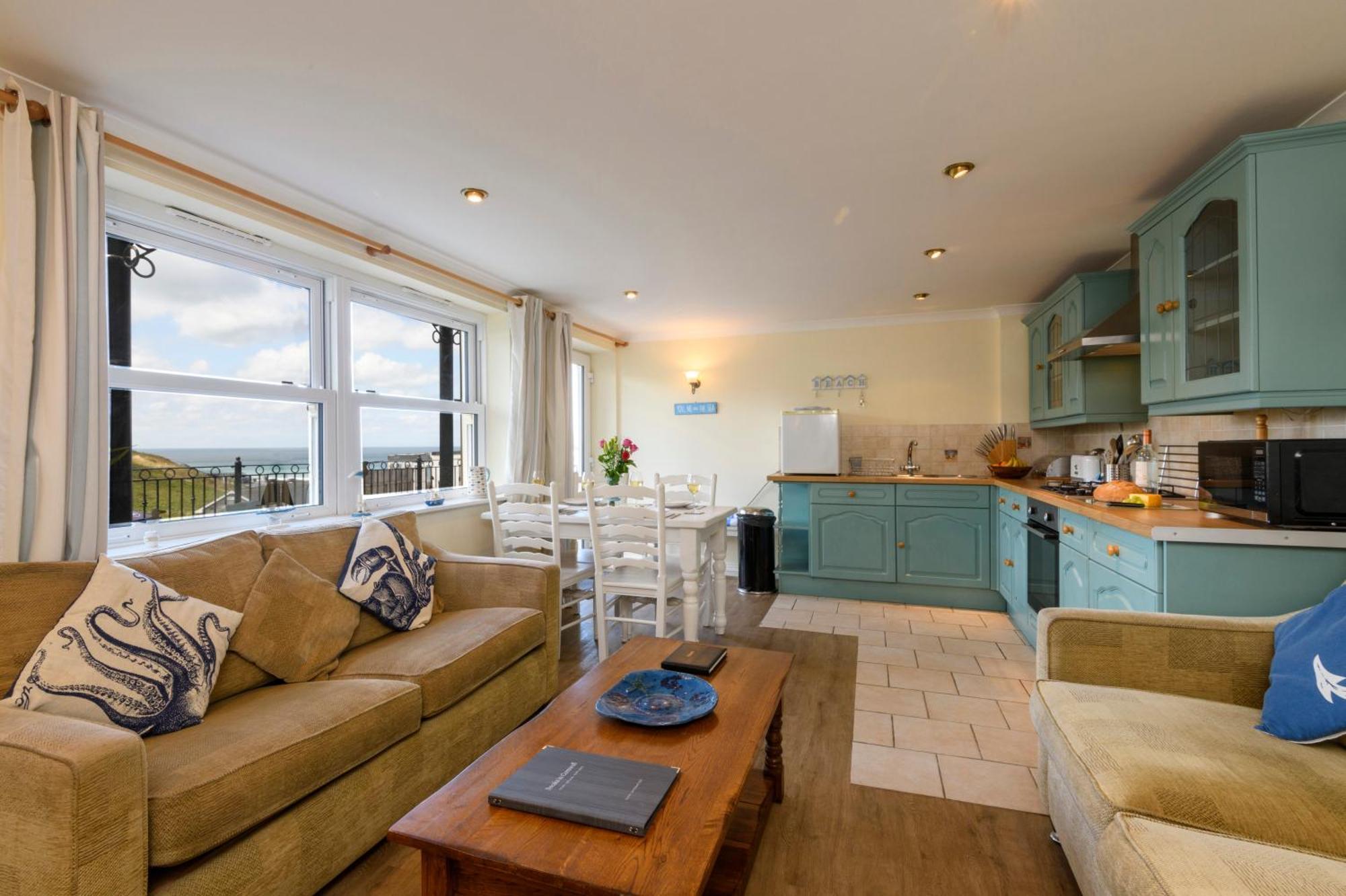 Beachcombers Apartments New Quay Extérieur photo