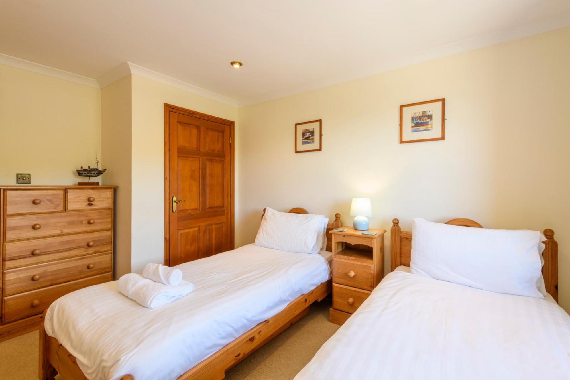 Beachcombers Apartments New Quay Extérieur photo
