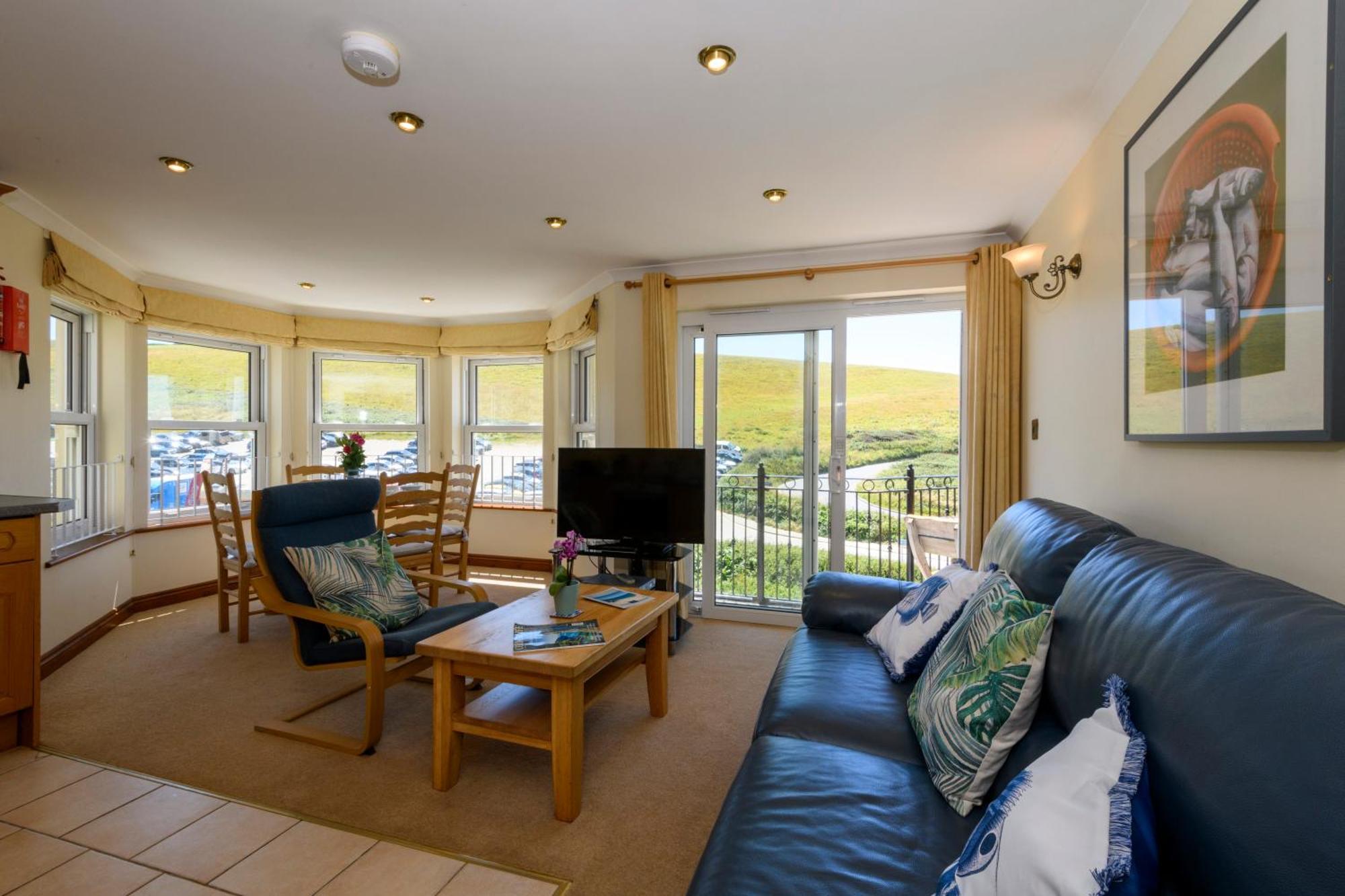 Beachcombers Apartments New Quay Extérieur photo