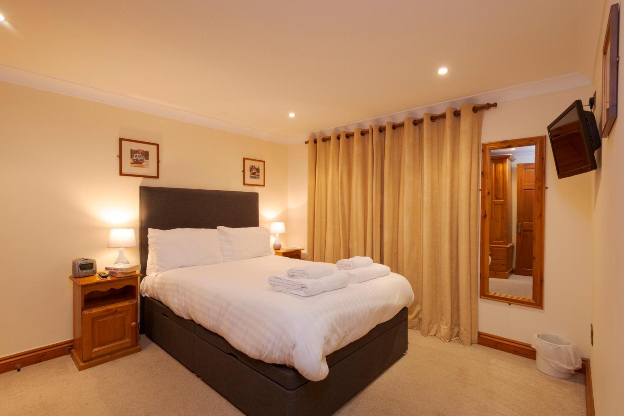 Beachcombers Apartments New Quay Chambre photo