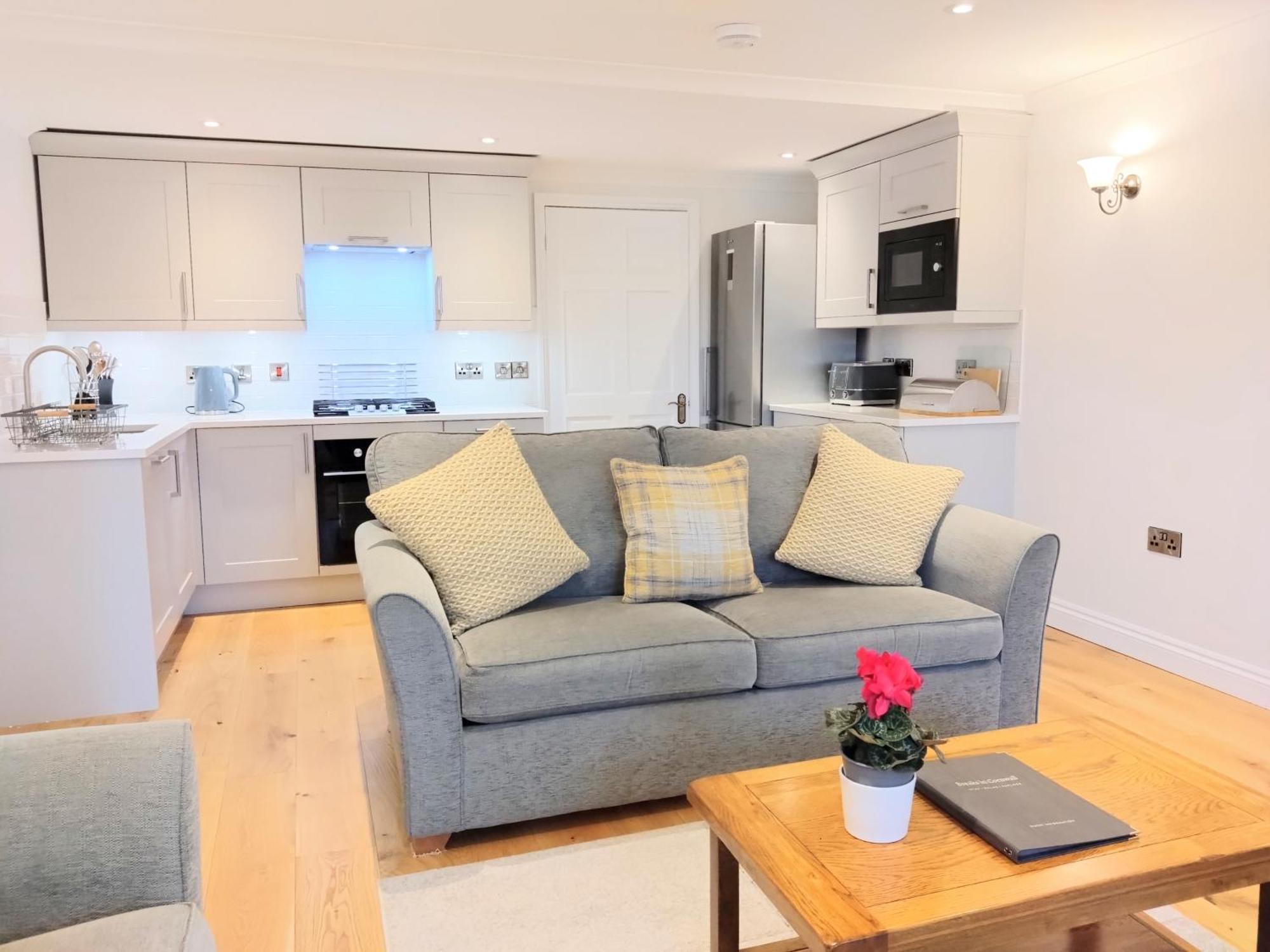 Beachcombers Apartments New Quay Extérieur photo